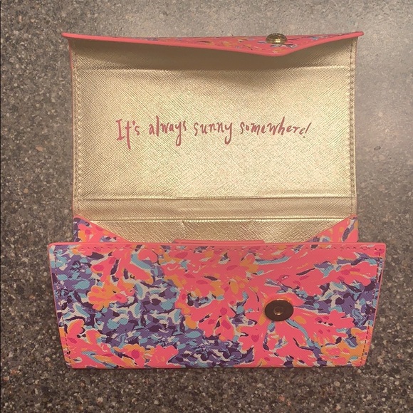 Lilly Pulitzer Sunglasses Case - Picture 3 of 4